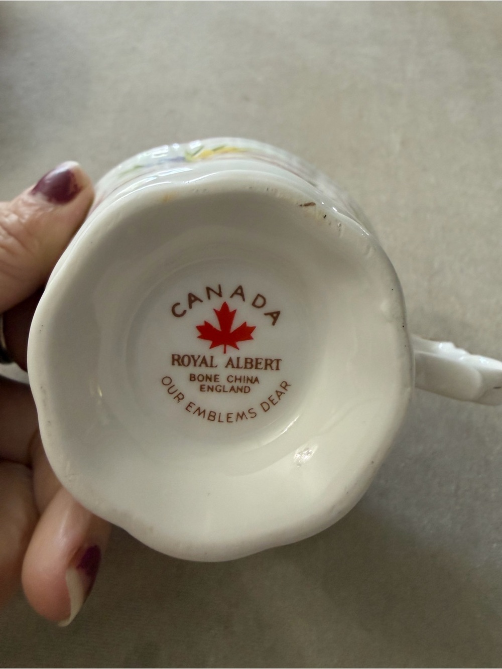 Royal Albert Bone China Teacup with Red Maple Leaf and Gold Trim - Picture 5 of 7